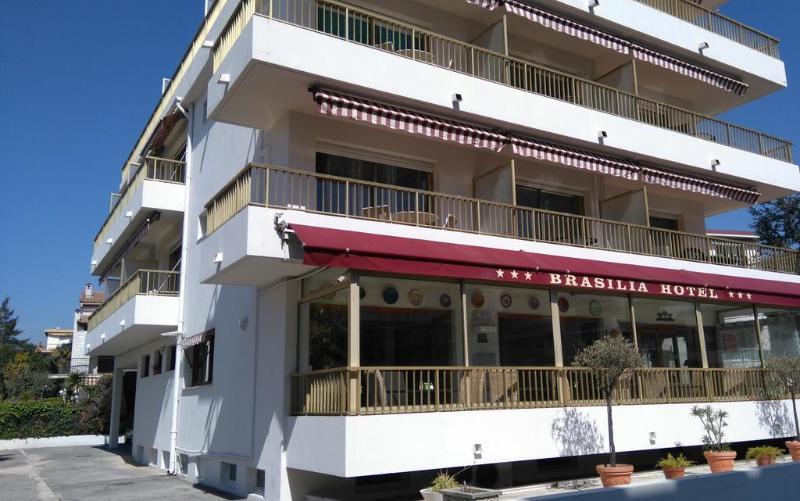 Hotel Restaurant Brasilia Cagnes-sur-Mer Dış mekan fotoğraf